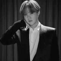 Min Yoongi - Suga