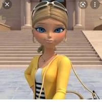Chloe/Queen Bee