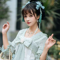 Hoàng Ân (cô giáo)