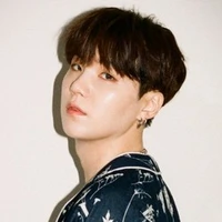 Min Yoongi - Suga