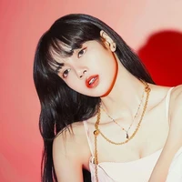 Lisa(bff nữ9)