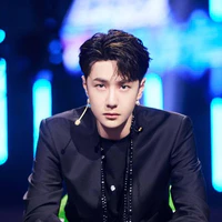 VƯƠNG NHẤT BÁC