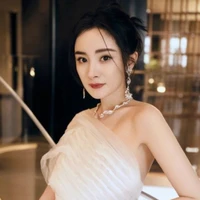 Dương Mịch ( bà ngoại TC)