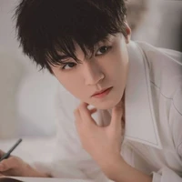 Đ/M/T/Vương Tuấn Khải (Cha anh)