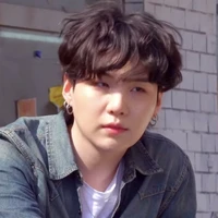 Min YoonGi [Ba của Jisoo+ Jennie- Chae]