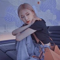 Kim Chaeyoung_chị các anh