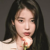 Kim IU(Cô)