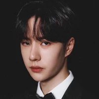 Vương Nhất Bác(papa cậu)