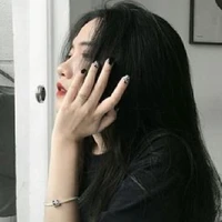 Thẩm Gia Ngân- mẹ Hân