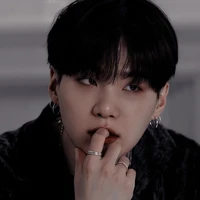 Min Yoongi - Hắn