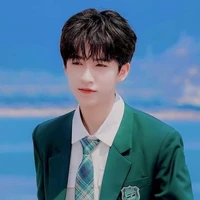 Hạ Tuấn Lâm ( y )
