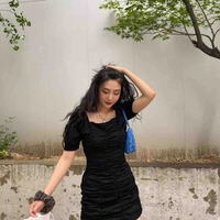 Dương Linh Ngọc(ả)