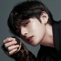 Kim Taehyung_Hắn