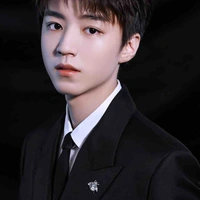 Vương Tuấn Khải