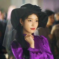 LA IU (mẹ Lisa)