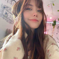 Mona ( mẹ Radion )