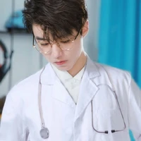 Vương Khải bác sĩ riêng của Lưu Gia