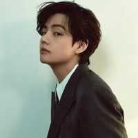 Kim TaeHyung ( Chú Kim )