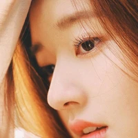 Triệu Lô Tư ( em họ Tiêu Chiến)
