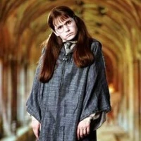 Myrtle khóc nhè