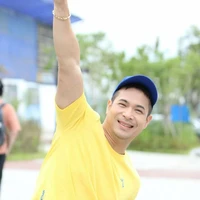 Trương Thế Vinh (anh của Ngân)