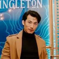 Liên Bỉnh Phát " ah Ngọc "