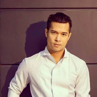 Vinh(cùng Nhóm bạn Huy)