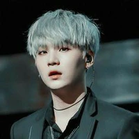 Min yoogi(ba nàng)