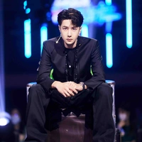 Vương Nhất Bác 