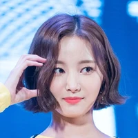 Yeonwoo (Lee Da-bin)(thích jimin và v)