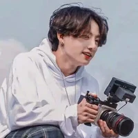 Jeon Jungkook - Bạn gái Taehyung