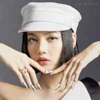 Lalisa Manobal (cô)