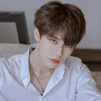 Vương Lãnh Ma Kết