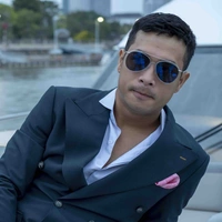 Vinh(anh trai Ngọc)