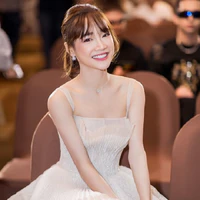 Nhã Phương ( mẹ Ngân )