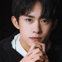 Dịch Dương Thiên Tỉ