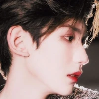 Vương Nguyên(papi các cậu)