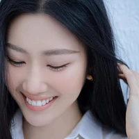 Ngân ( bạn thân Ngọc)