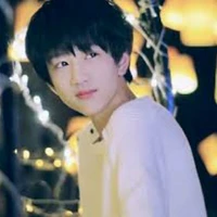Ngao Tử Dật ( anh các anh )