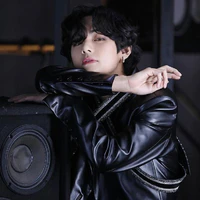Kim Taehyung (V)