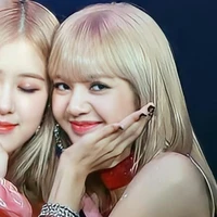Lalisa Manoban ( cô )