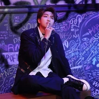 Kim NamJoon - ba hắn