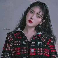 Lee Ji-eun (IU)