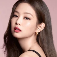 Kim Jennie (em)