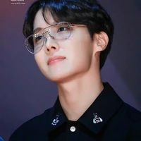 Jung HoSeok (ba cô)
