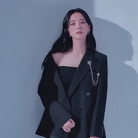 KIM JISOO