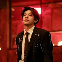 Kim Taehyung - Hắn