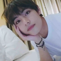 Kim Taehyung (V)