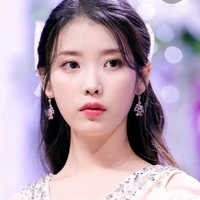 PARK IU(mẹ của min)