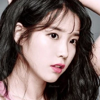 Lee Ji Eun (IU) - em